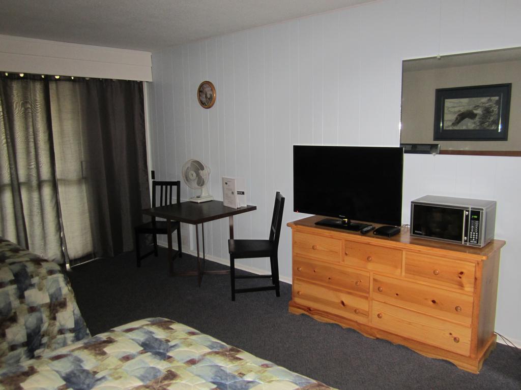 Lakeside Motel Williams Lake Exterior foto